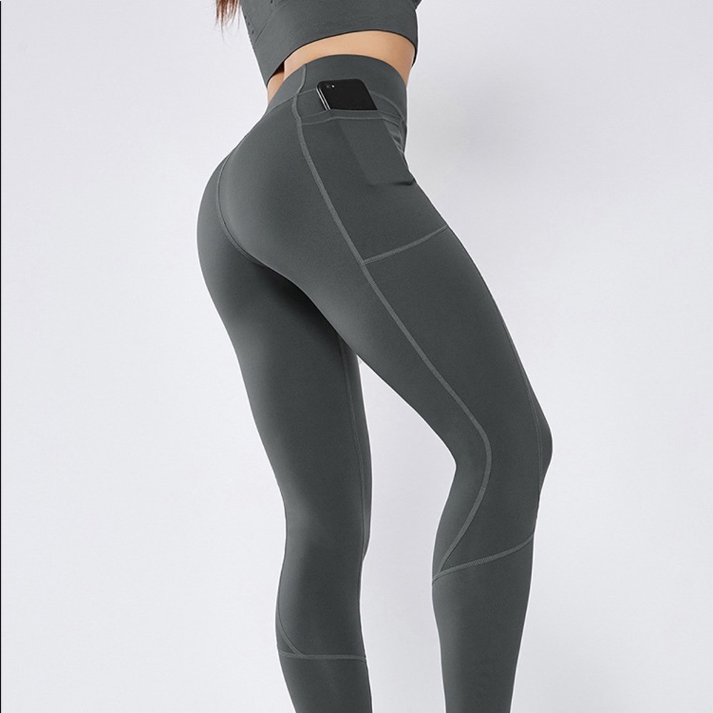 Hondufit High Waist Yoga Pants with Pockets. Grey